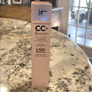 It CC full coverage cream. Medium color.
